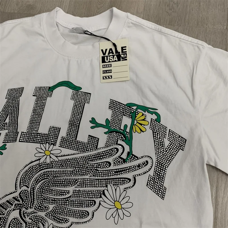 

Hot Diamond Letter Logo VALLEY White T-Shirts American Casual Pure Cotton Vale Oversized Short Sleeve