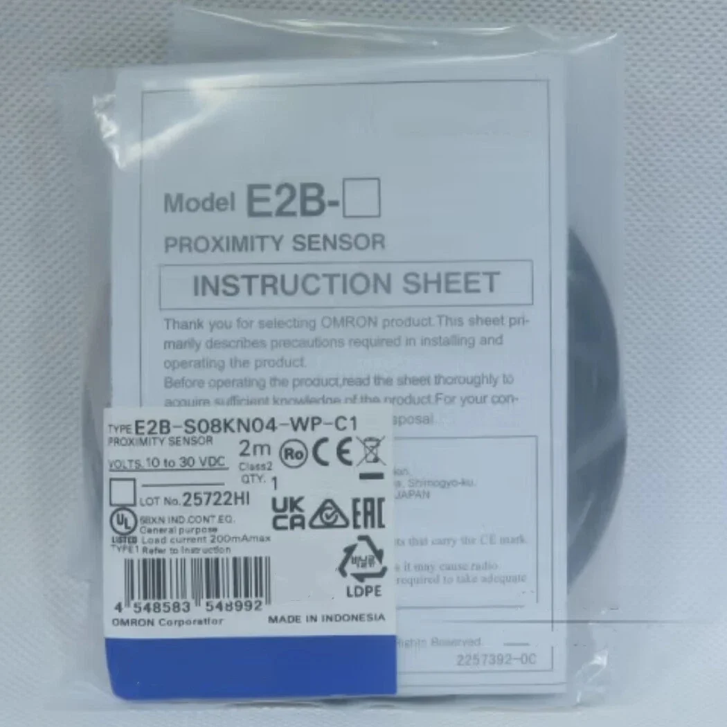 E2B 7076R E2B-S08KN04-WP-C1 2M OMS Proximity sensor