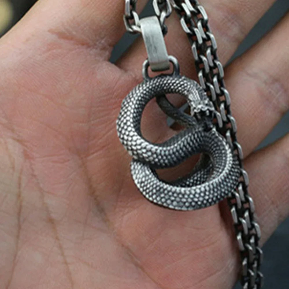 Vintage Bully Roaring Snake Animal Pendant Necklace Men and Women Couple Gift Pendant Niche Street Fashion Party Trend Jewelry