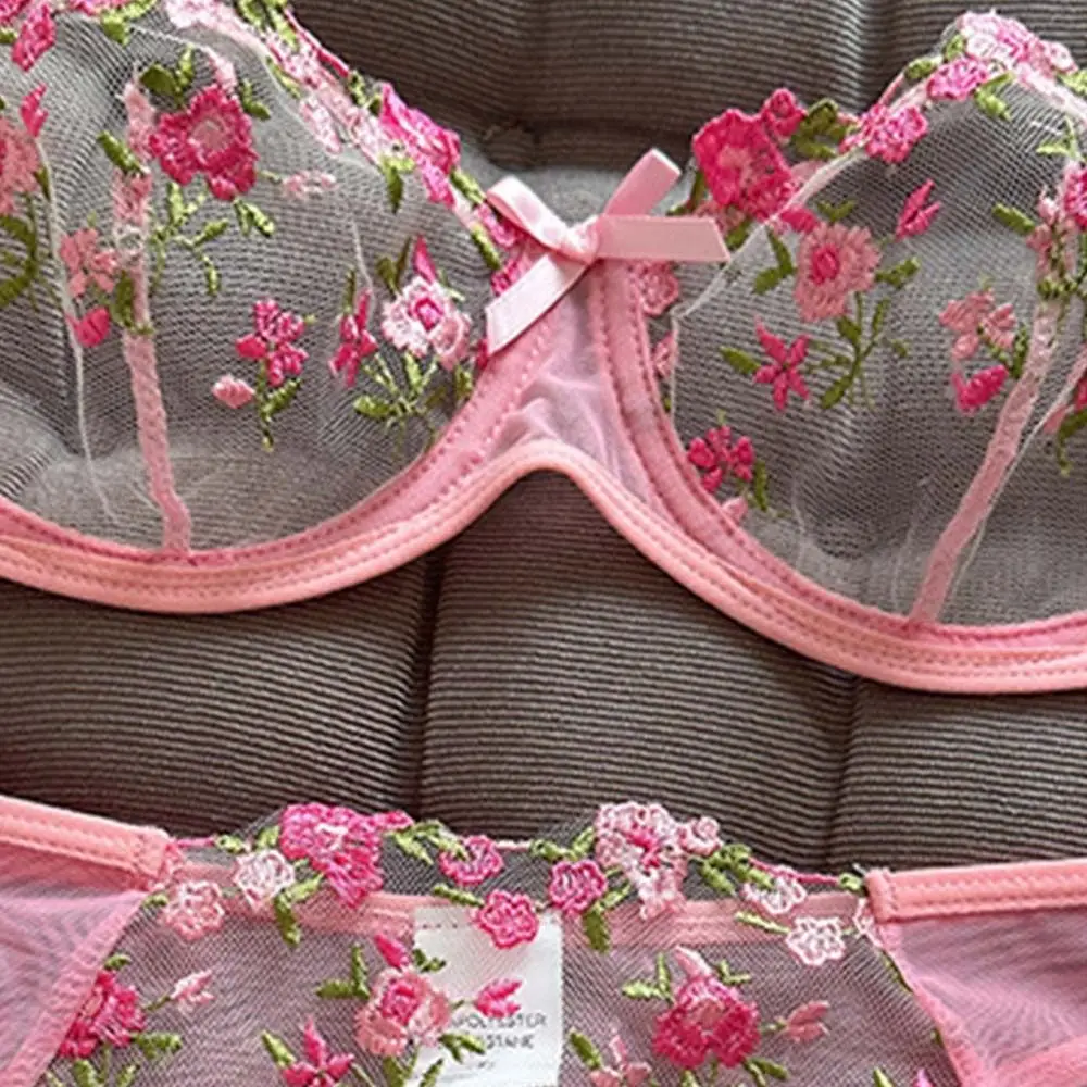 Conjunto de lencería con bordado Floral ultrafino, sujetador de malla transparente transpirable, sujetador sin forro, Tanga de malla Sexy romántica para niñas