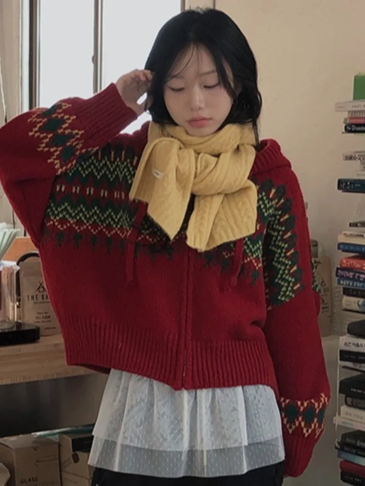 

Chic Autumn Winter Cisas Aosphere Sensation Embroidered Color Blo Anti-Aging Red Hooded Knitted Cardigan Sweater Women