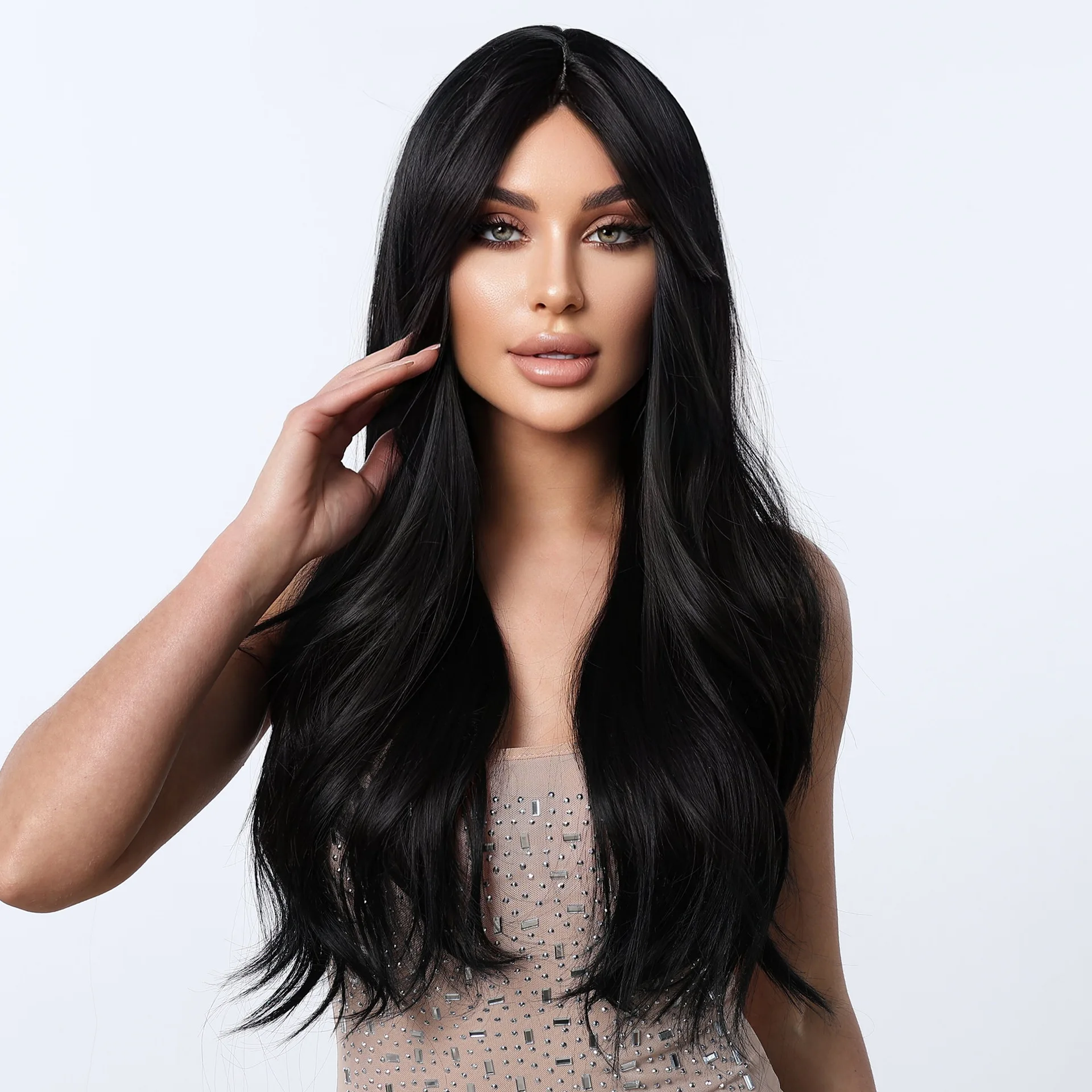 Рисунок 2 - Европейские и американские парики