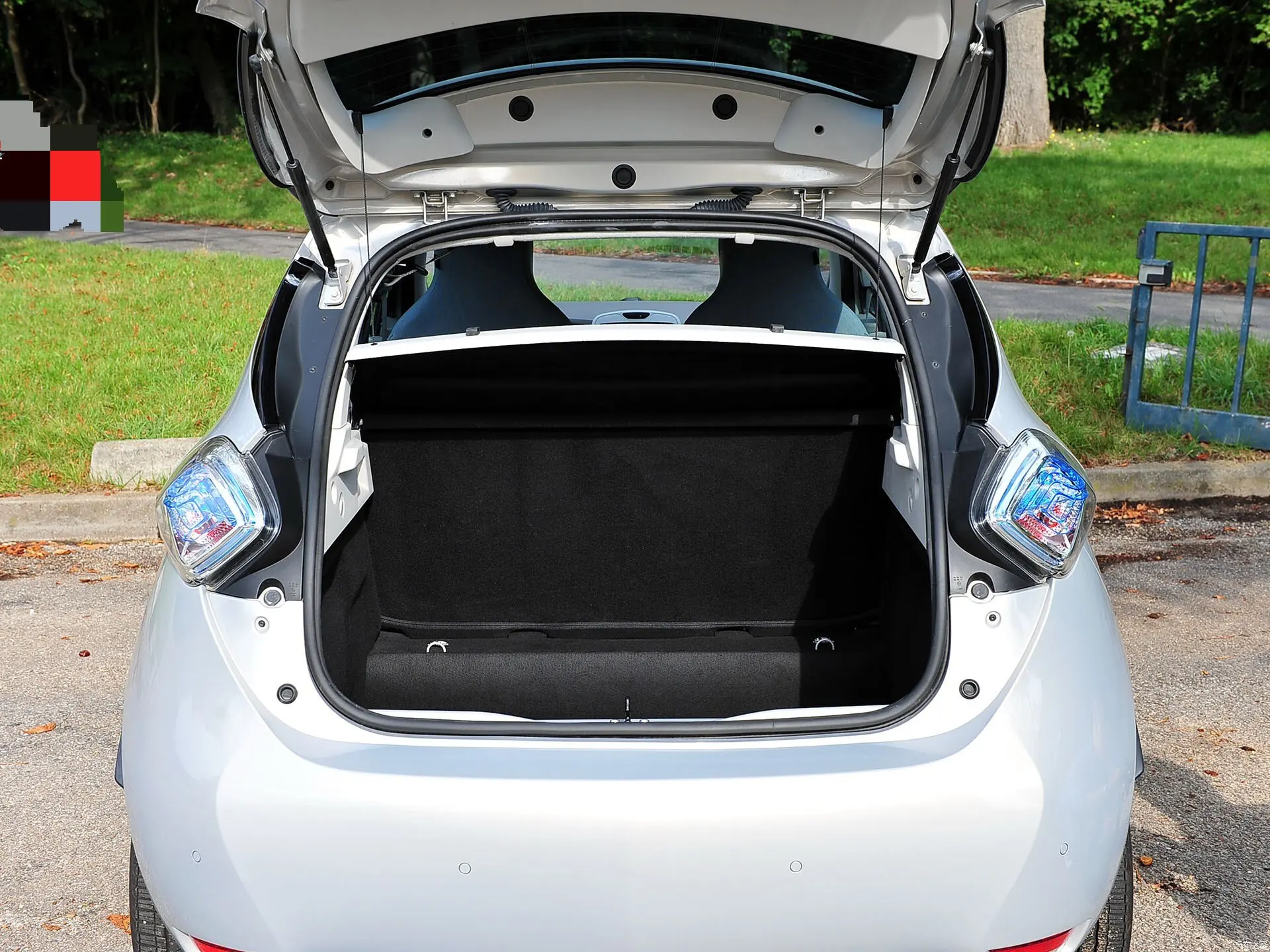 

463 мм 2 шт. задняя дверь для Renault Zoe 5-дверный хэтчбек 2013 2014-2024 задняя дверь багажника газовая пружина стойки опора подъемная опора