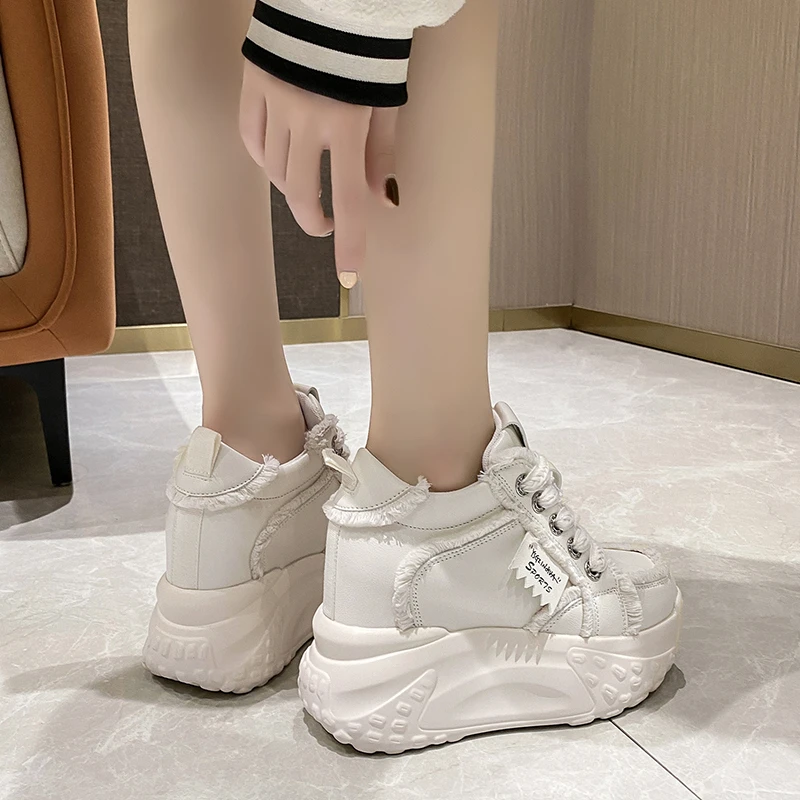 Fashion Chunky Sneakers Women Autumn Lace Up Platform Sports Shoes 10CM Thick Bottom High Heels Female Leather Sneakers Woman