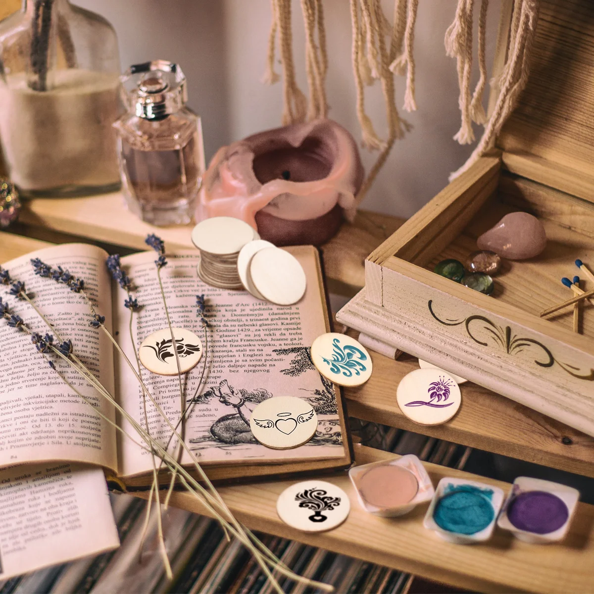 

100Pcs Wooden Round Pieces DIY Craft Wood Blanks for Art Projects Scrapbooking Wedding Christmas Decorations Round Wood Pieces