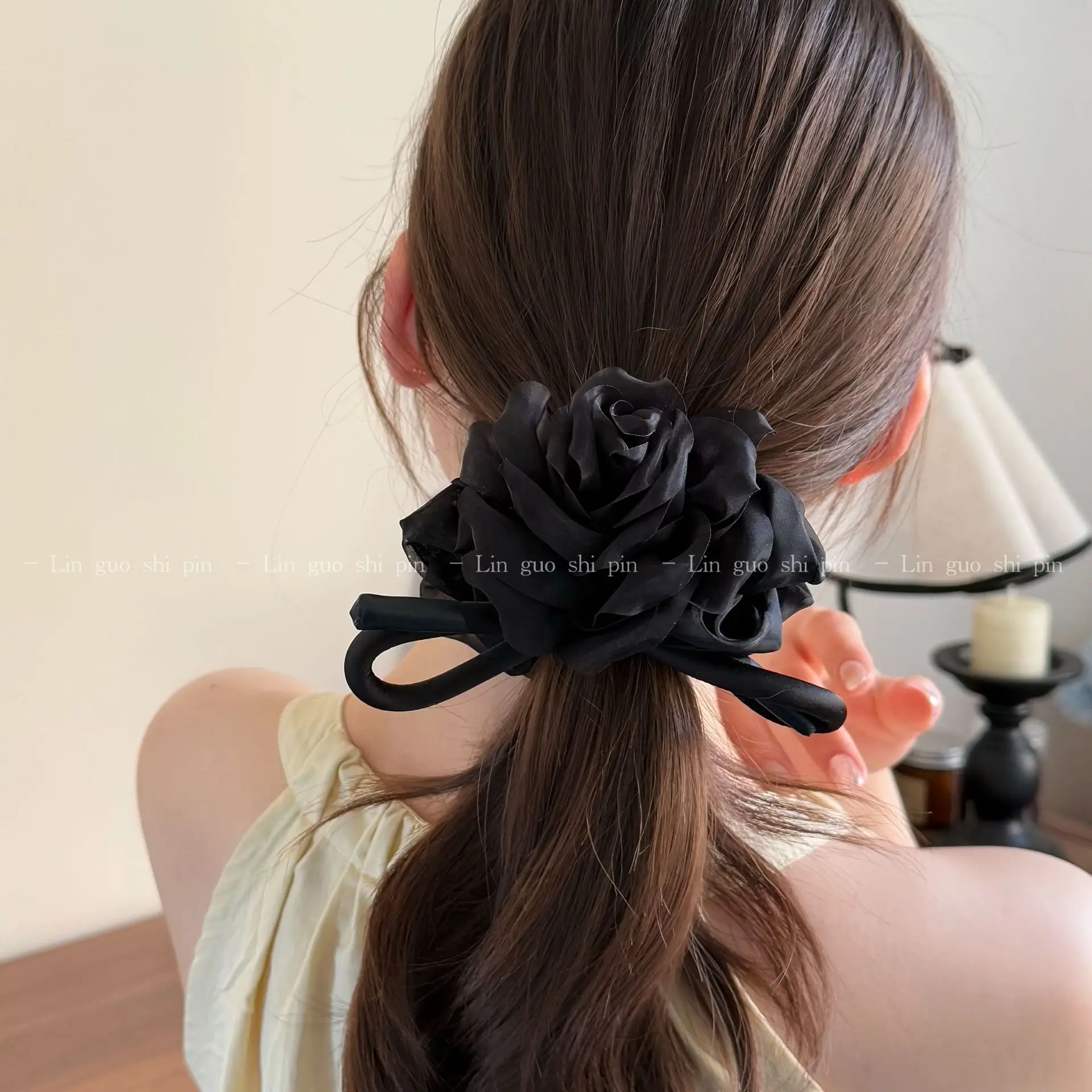 

1 шт. Премиум-резинка для волос с бантом в виде розы, высокоэластичная, для женщин, для хвоста, романтический стиль, вдохновленный блогерами, в стиле феи