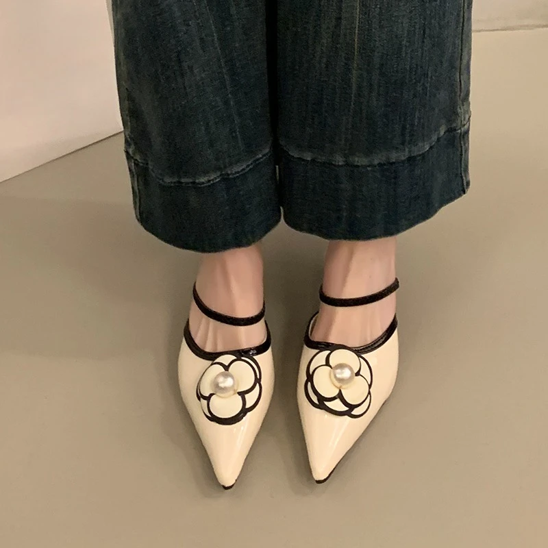 

2025 New Solid Color Flower Baobao Head Half Drag Shoes Summer New Temperament Pointed Head Fashion Comfortable Casual Shoes