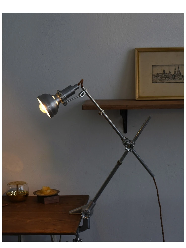 

Cast Aluminum Retro Clip Table Lamp Industrial Wind Folding Desktop Lamp