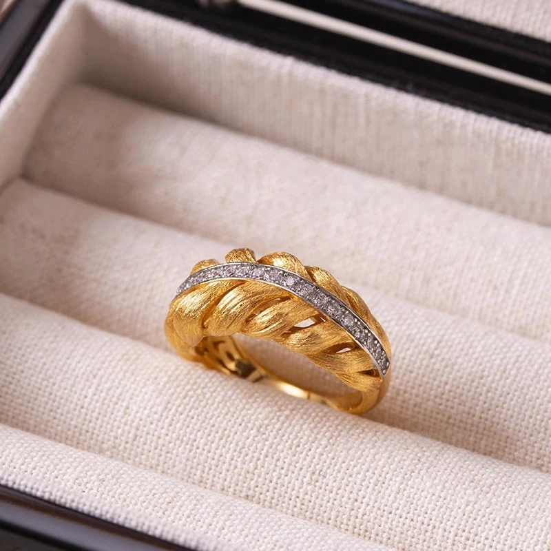 

French simple fashion light luxury three-dimensional design hand-brushed micro-inlaid woven feather ring, women's party jewelry
