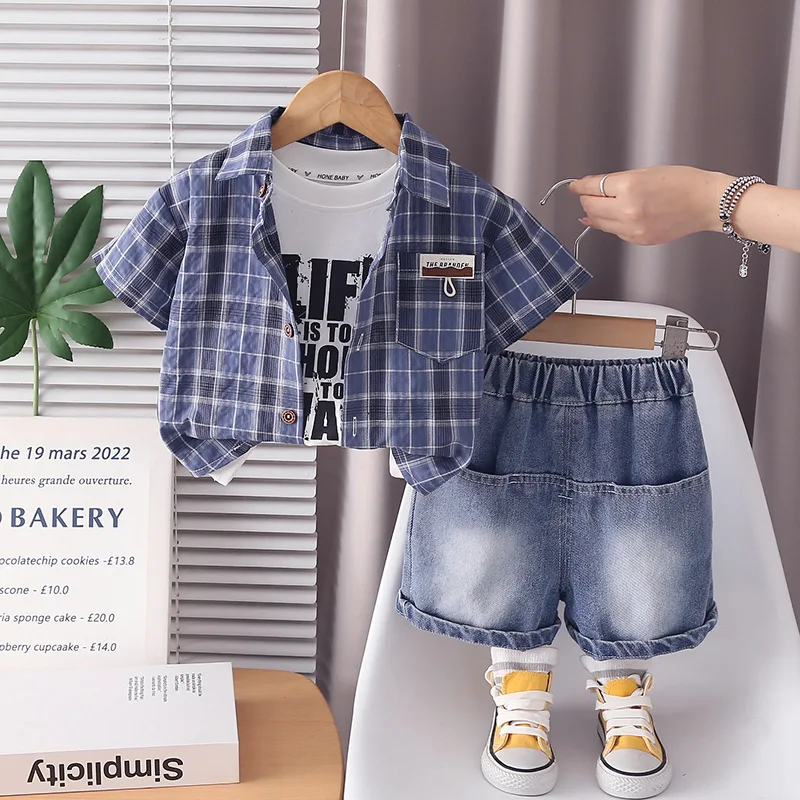 

Летний комплект одежды для мальчиков 2026: Новинка! Повседневные рубашки в клетку + футболки + джинсовые шорты, 3 предмета, для малышей