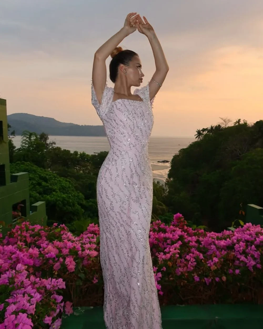 

Customized Sparkle Women Sequined Beading Straight Evening Dresses Elegant Square Neck Short Sleeves Floor Lenght Prom Dresses