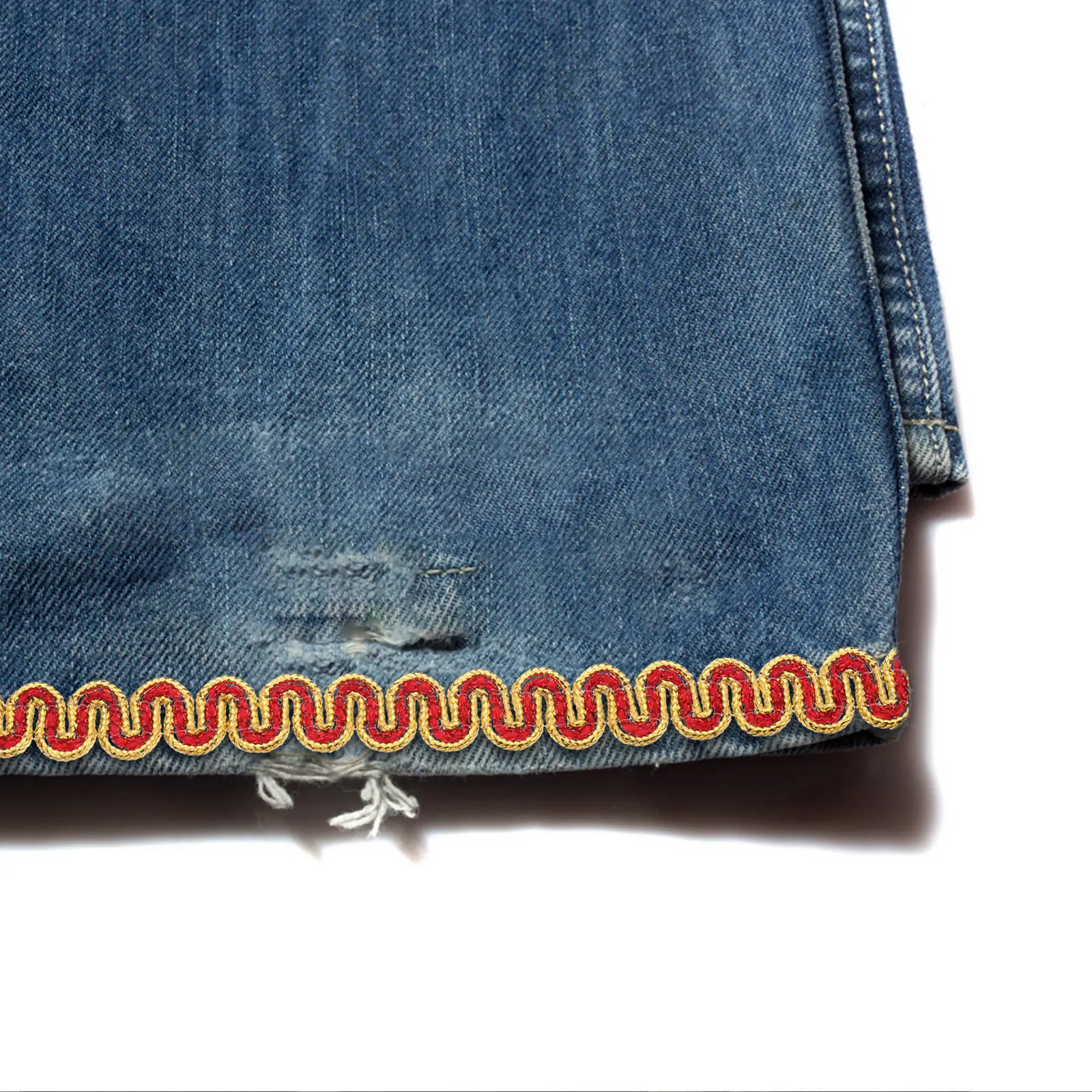 

Металлическая золотисто-красная тесьма-косичка шириной 12 см (135M) для декора одежды, изготовления украшений, шитья, рукоделия и декоративно-прикладного искусства