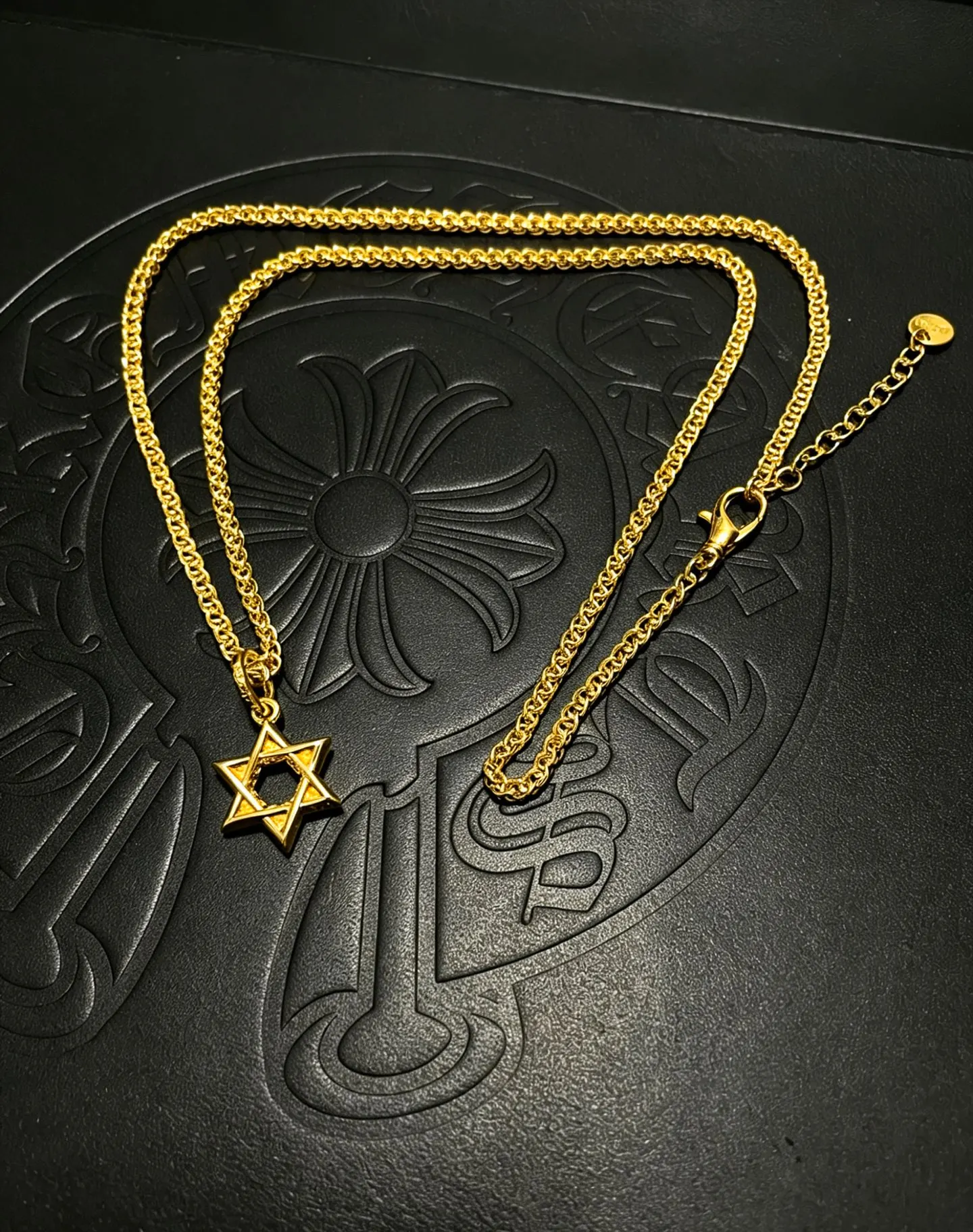 S925 sterling silver hollow five-pointed star charm fashion pendant necklace light luxury elegant CH couple accessories