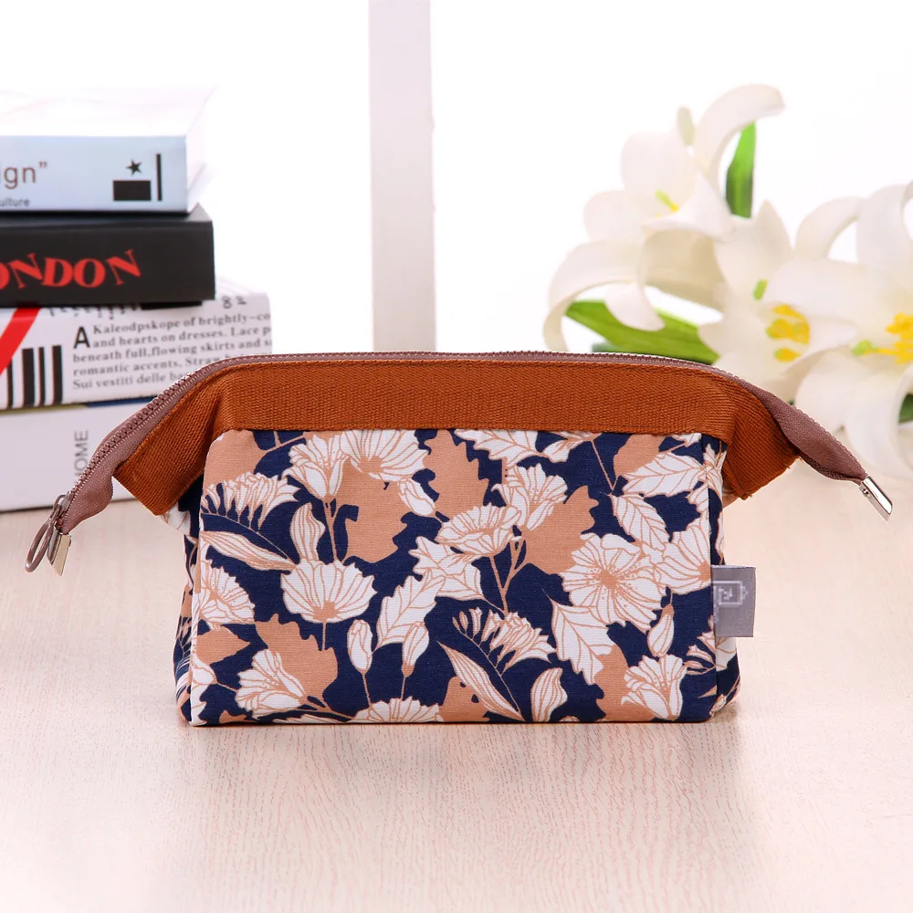 Women's makeup bag flamingo travel essentials toiletry storage bag portable Cosmetic Bag large capacity organizer storage bag image 6