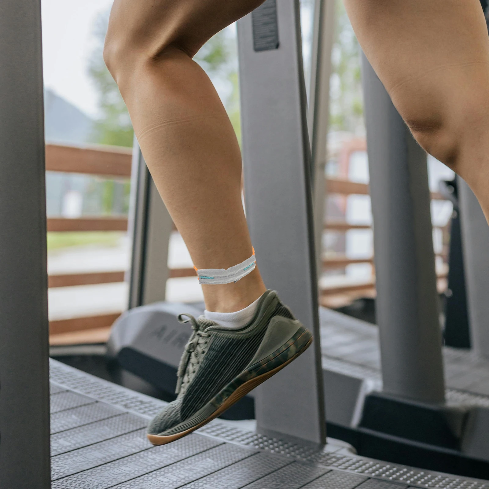 

2pcs Reflective Straps Elastic Cycling Leg Holders Adjustable Pant Belts Night Riding Running Hiking Outdoor Gear Visibility