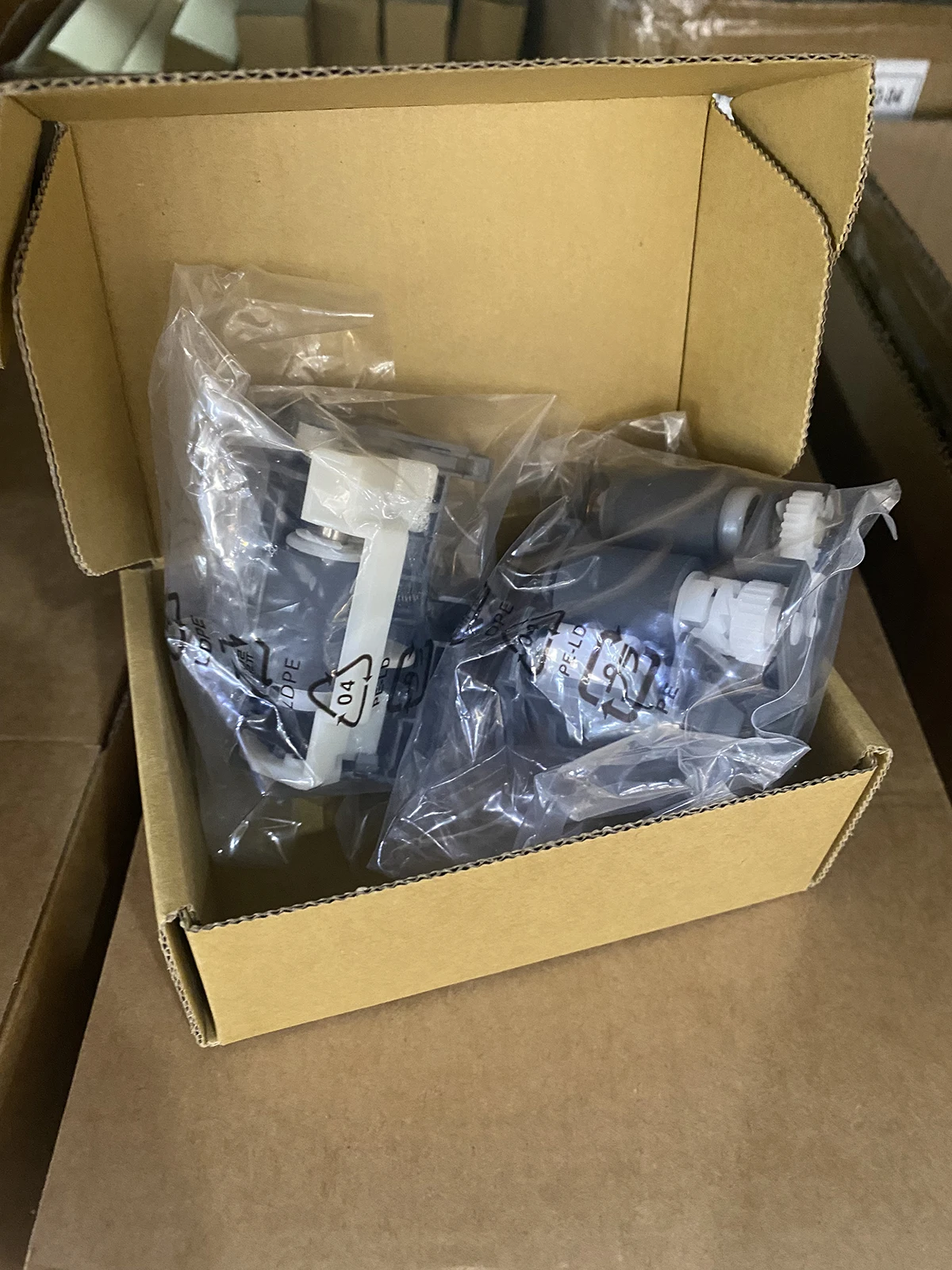 1X C12C938261 Paper… - image