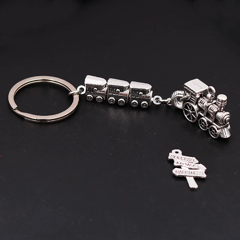 Creative Retro 3D Train Metal Keychain DIY Nostalgia Jewelry Crafts Gift Key Ring For Woman and Man M2000