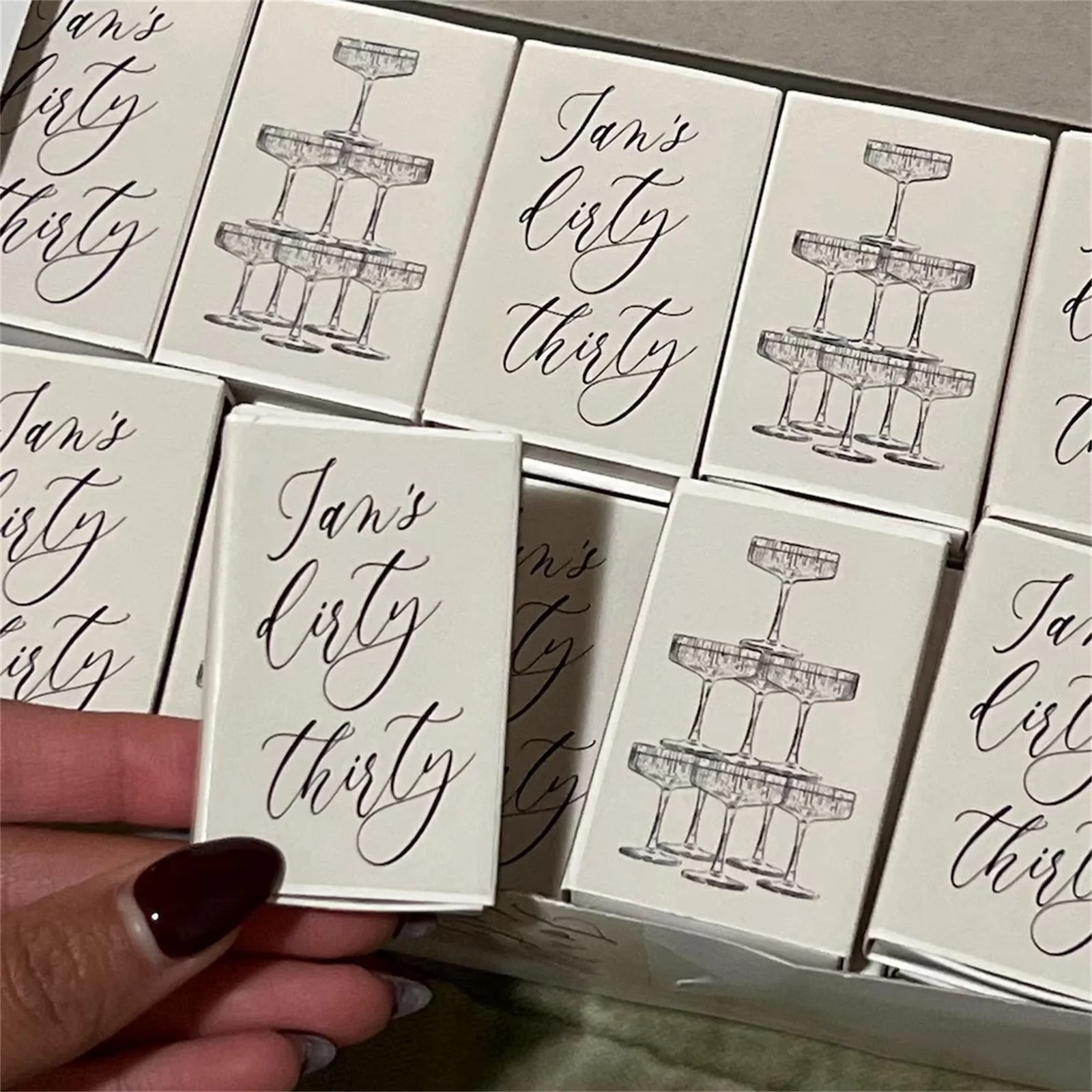 パーソナライズマッチ箱-50個セット-結婚式の引き出物-シャンパンタワー-披露宴の記念品-ブライダルシャワー-婚約-カスタム