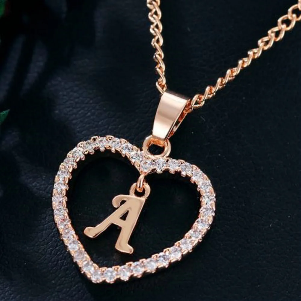 Customizable zircon love pendant necklace, women's fashion first jewelry with 26 letters, personalized party gift for couples