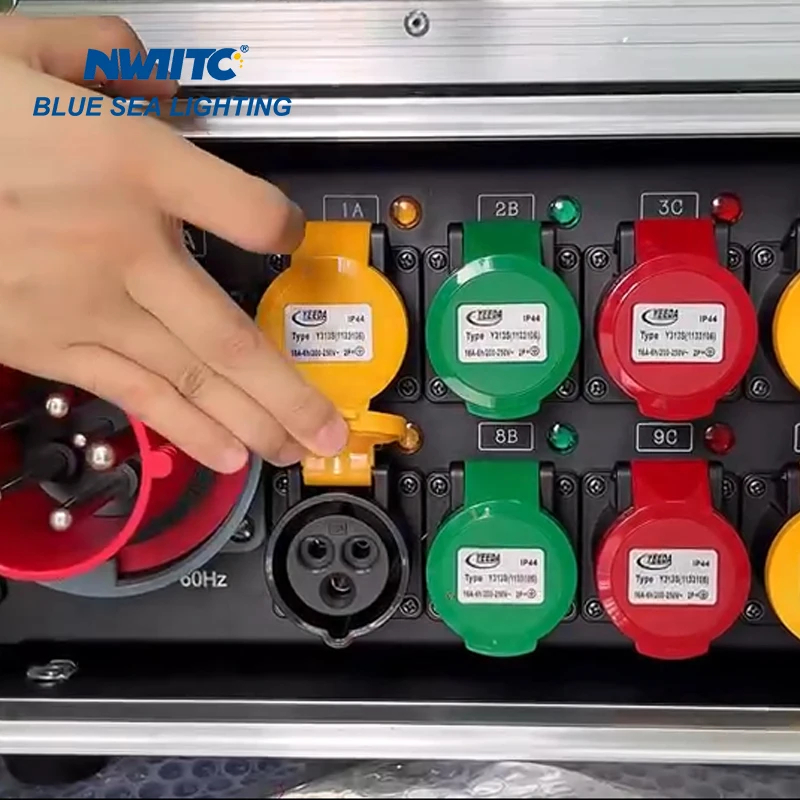 ポータブル63A 5ピン入力12路16A防水出力電源分配器パワーボックス電源分配