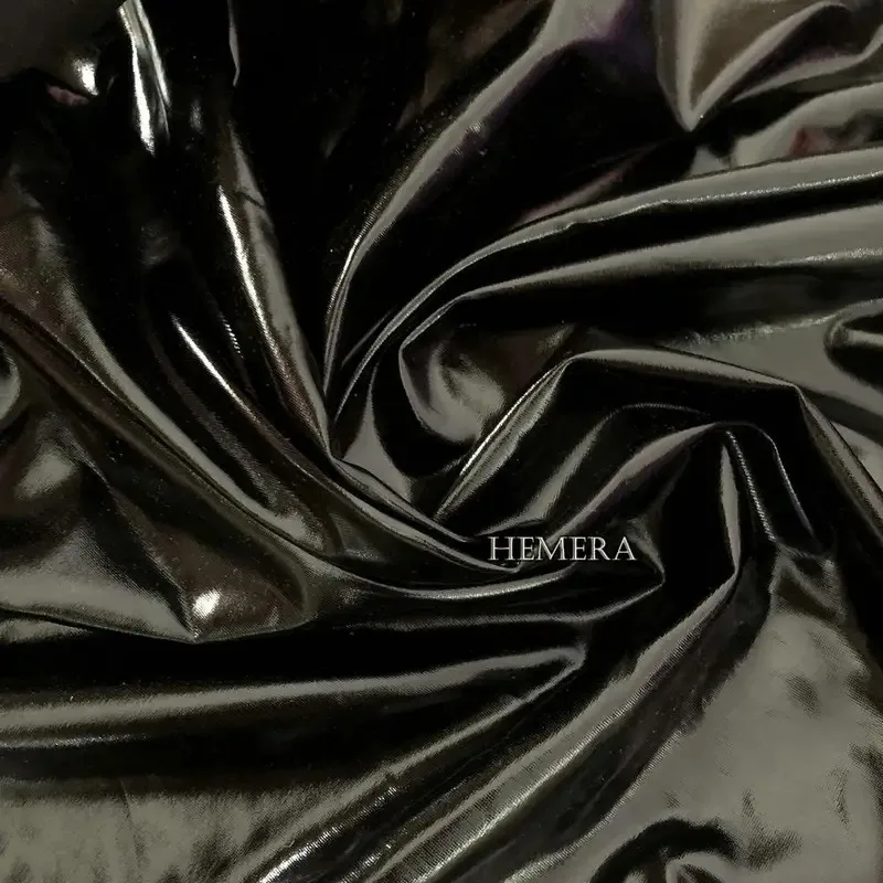 ชุดแคทสูทหนังเทียมผู้หญิงเซ็กซี่ Yiyi ปี 2025 บอดี้สูท PVC ลาเท็กซ์ ชุดจั๊มสูทเมทัลลิกเงา ชุดเซนไทรัดรูป ชุดคอสเพลย์ฮาโลวีน C