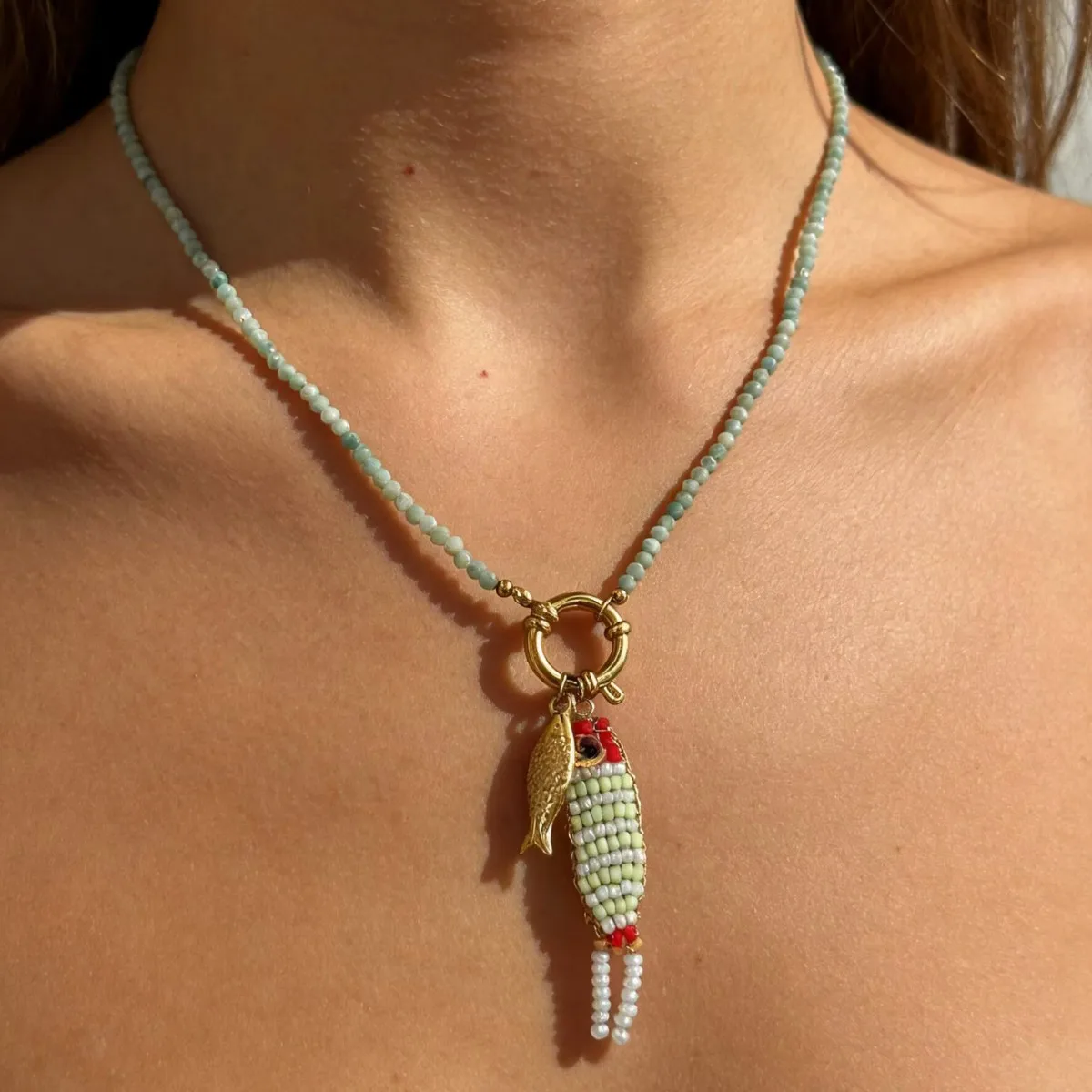 

18K Gold PVD Plated Crystal Acrylic Beaded Chili Fish Pendant Stainless Steel Women's Necklace Detachable Fashion Jewelry Gift