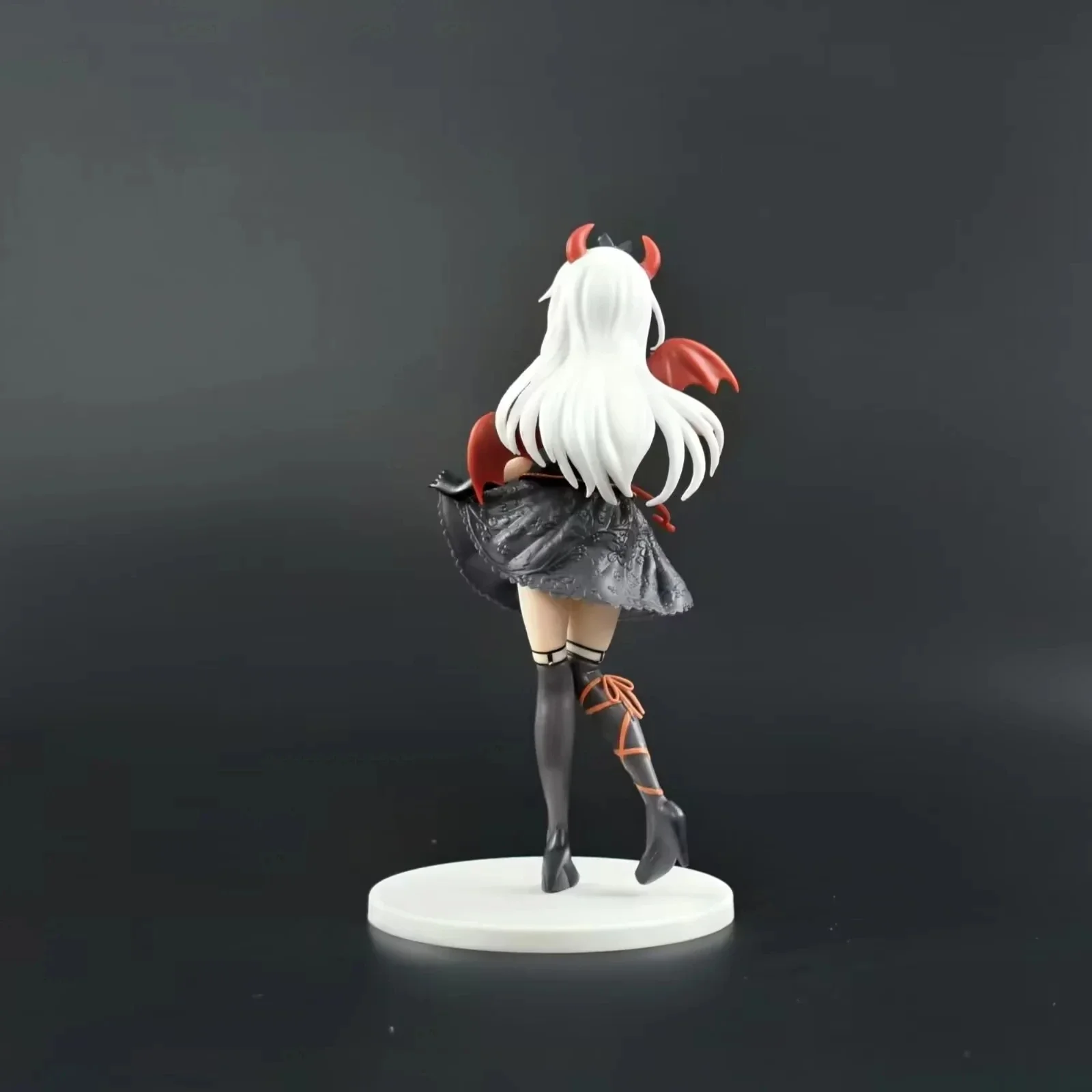 20 ซม.การเดินทางของ Elaina ปีศาจ Ver PVC Action Figure รูปที่สะสมของเล่นเด็กของขวัญ