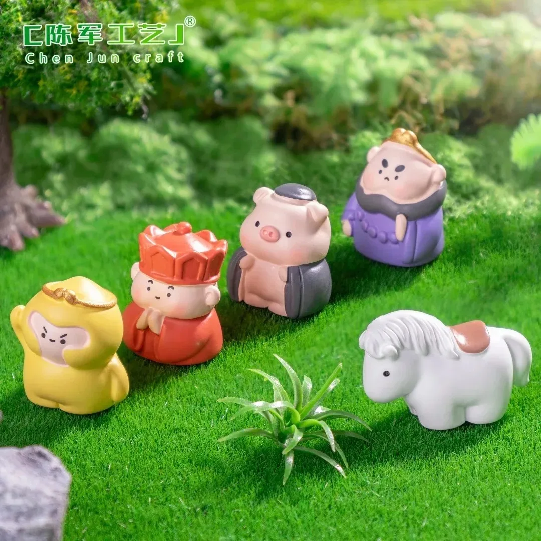 5pcs Kawaii Chubby Monkey King Resin Figurines, Cute Sun Wukong Mini Ornaments, Journey to the West Decor for Car Table DIY