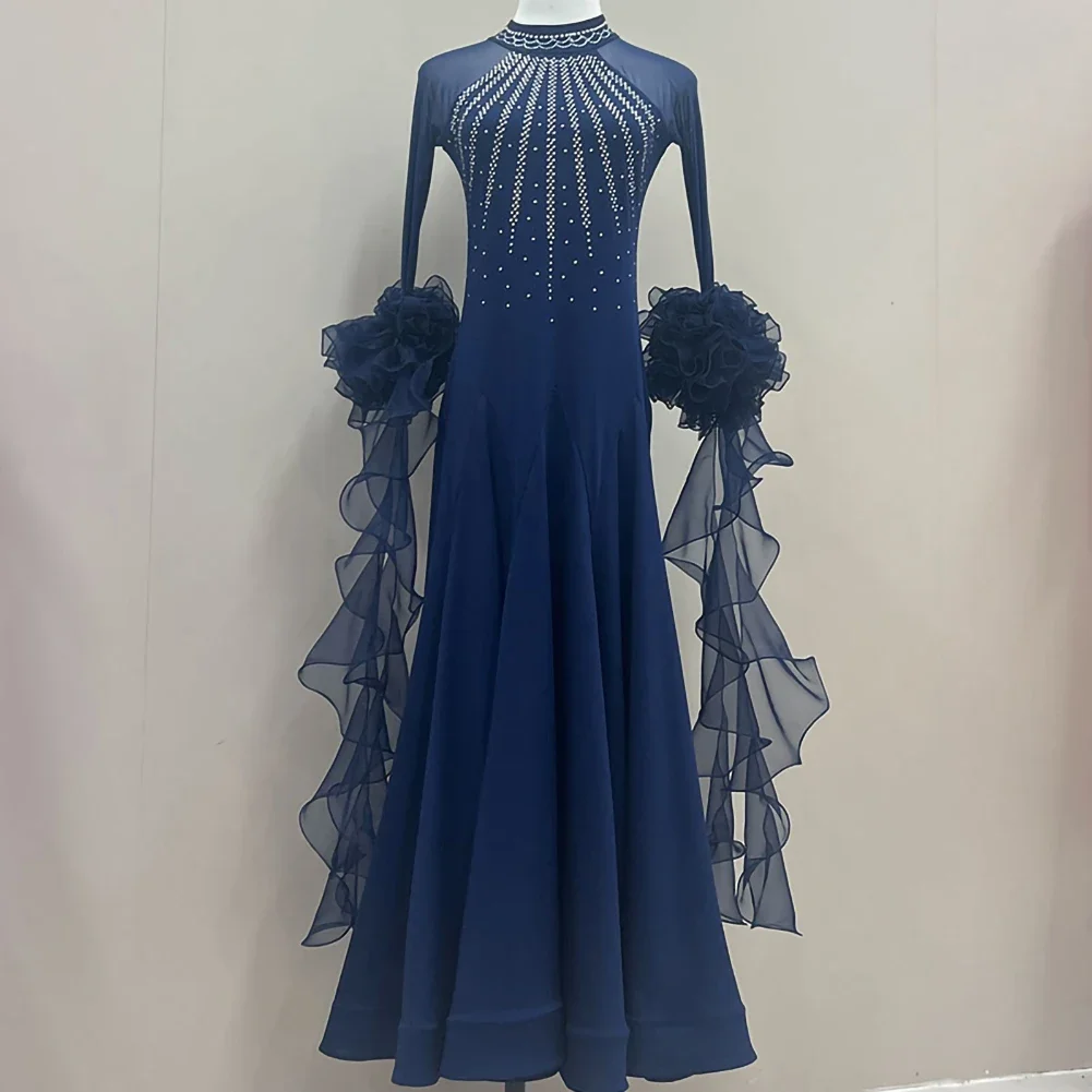 女性用レッドワルツ社交練習ドレス、ストラップ付きアップルグリーンモダンダンス長袖競技用ラインストーン付き新作ドレス