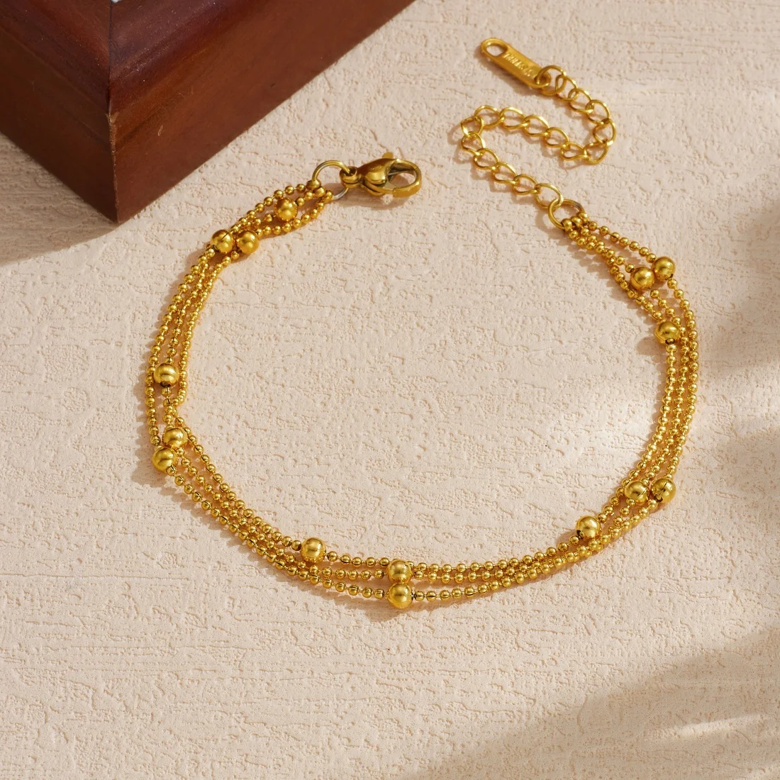 Edelstahl Goldene Elegante Kleine Perlen Mehrschichtige Kette Nicht-verblassendes Armband Damen Mode Wasserdichter Schmuck