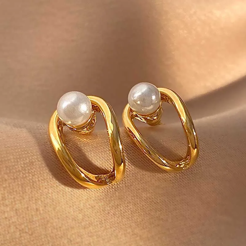 2023 Fashion Imitation Pearl Earring for Women Gold Color Stud Earrings Christmas Gift Irregular Design Earrings Jewelry Gift