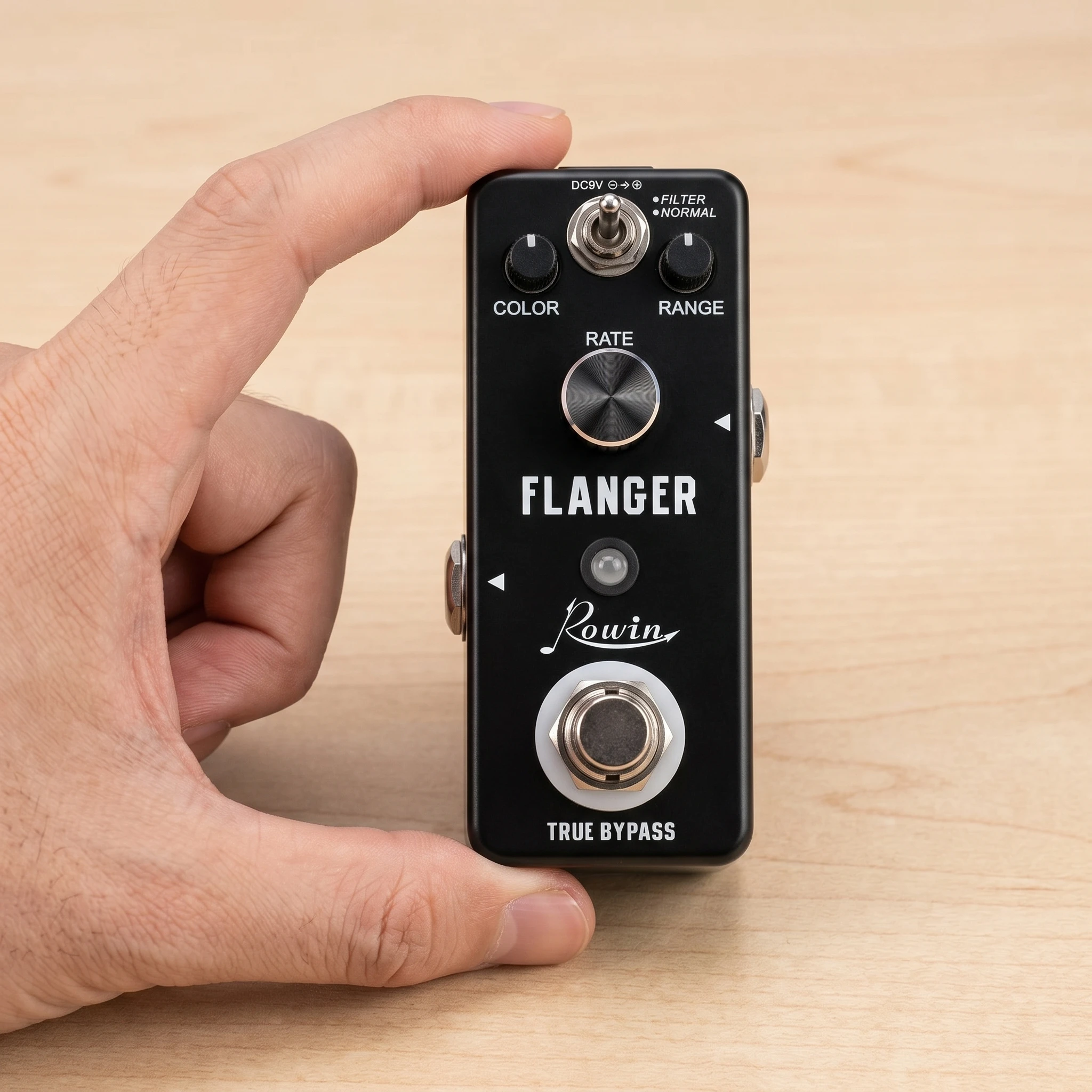 

Аналоговая педаль эффектов Rowin FLANGER: классический фленш-звук, True Bypass, 2 режима, LEF-312 для электрогитары и бас-гитары