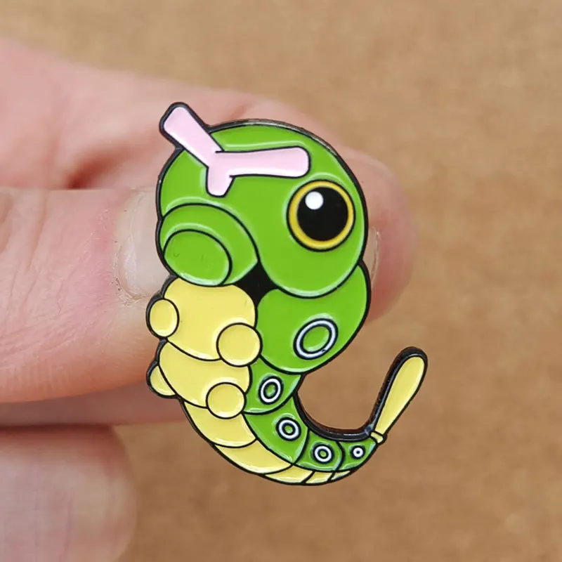 Pokemon Caterpie Anime Brosche Für Rucksäcke Emaille Pin Metall Brosche Pin Für Frauen Abzeichen Pin Broschen Schmuck Zubehör