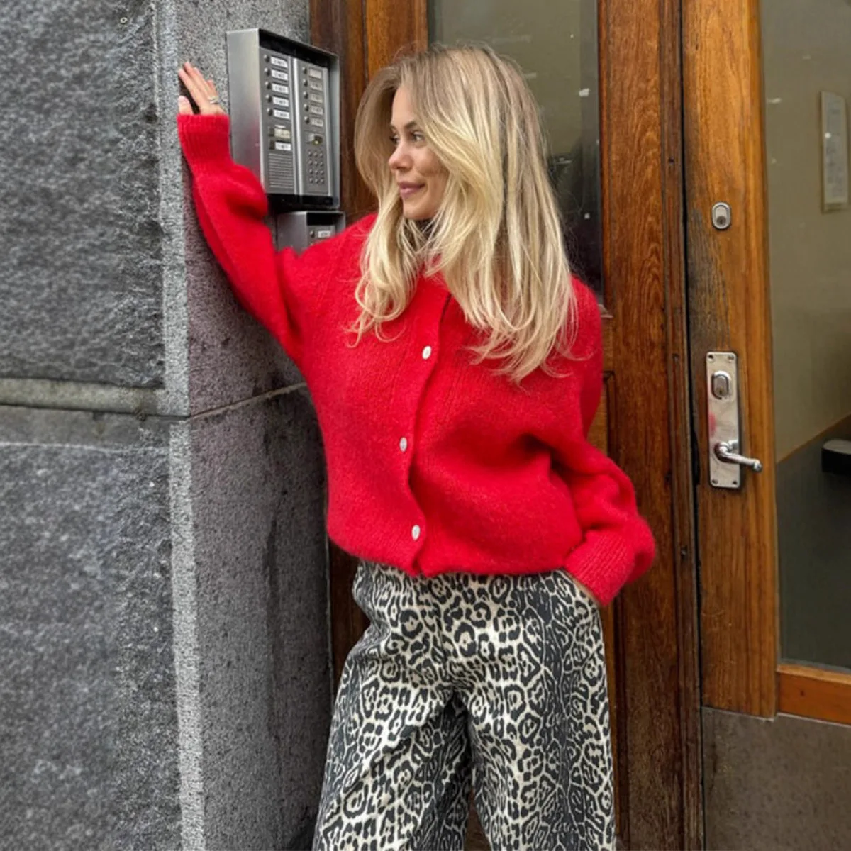 

2025 Autumn and Winter Solid Color Macaron Sweater Cardigan for Women