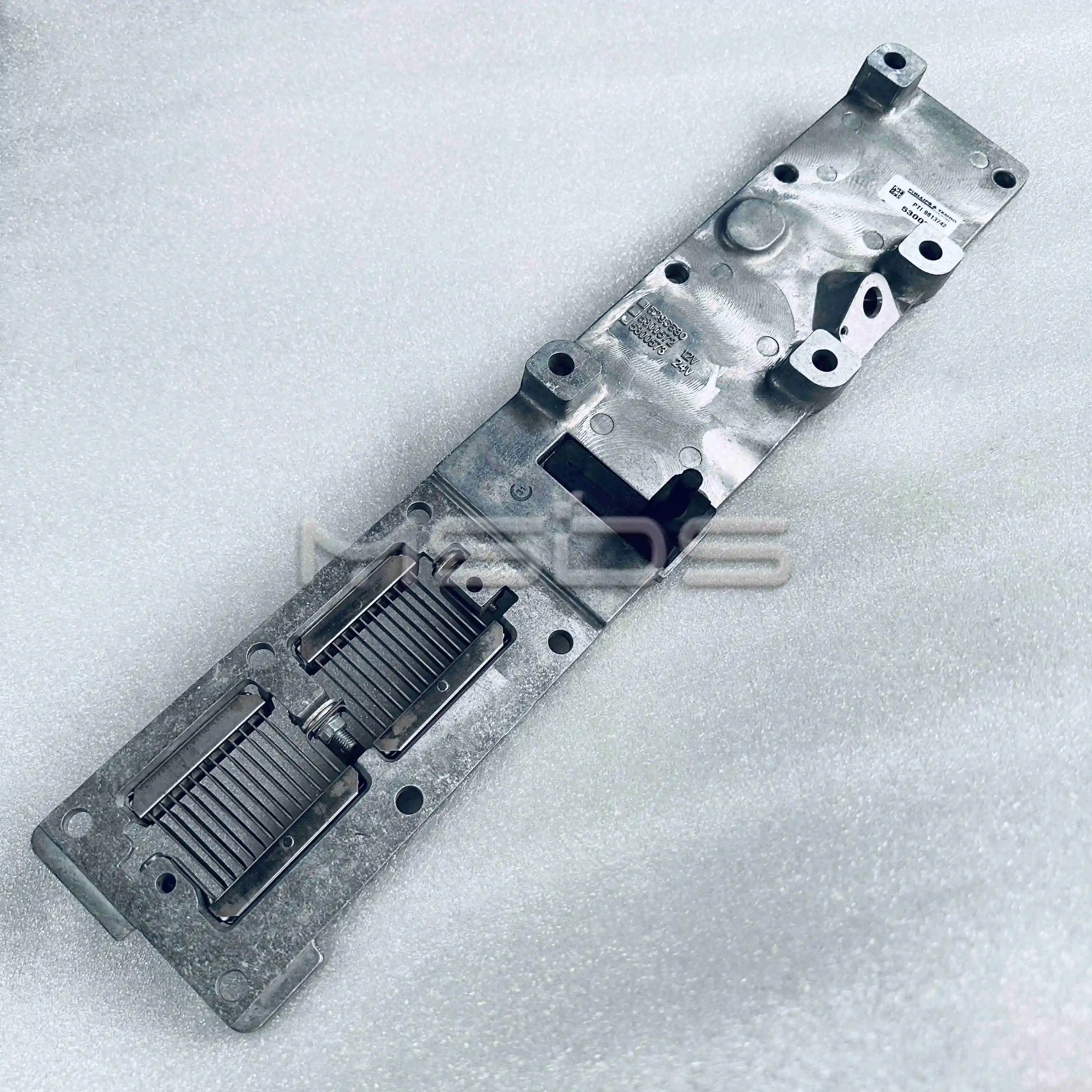 

QSB6.7 ISDE ISBE Cummins Engine Parts Intake Manifold Cover 5300573