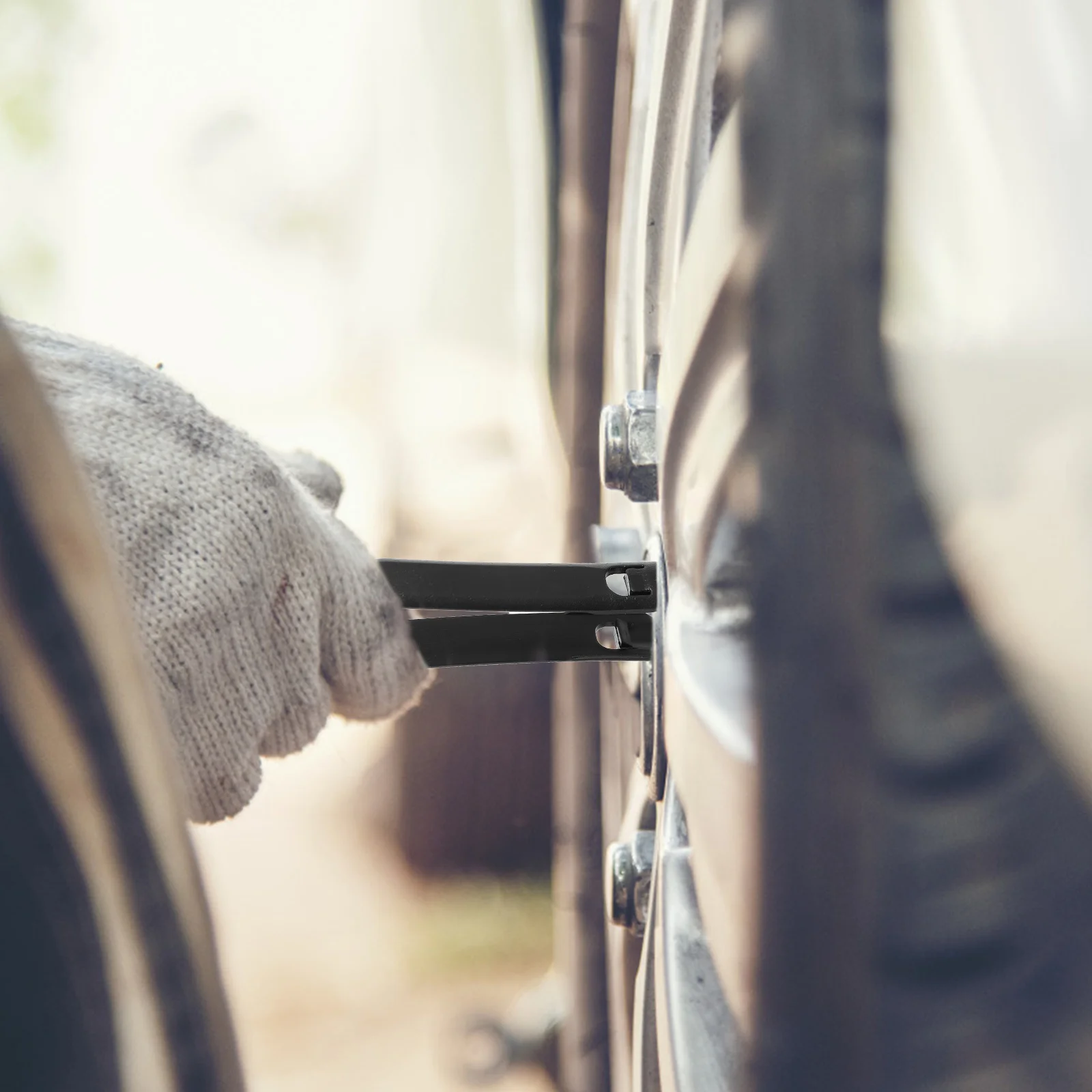 

2Sets Tire Screw Removal Hook Heavy Duty Wheel Bolt Caps Remover Efficient Anti Nut Extraction for Car Maintenance