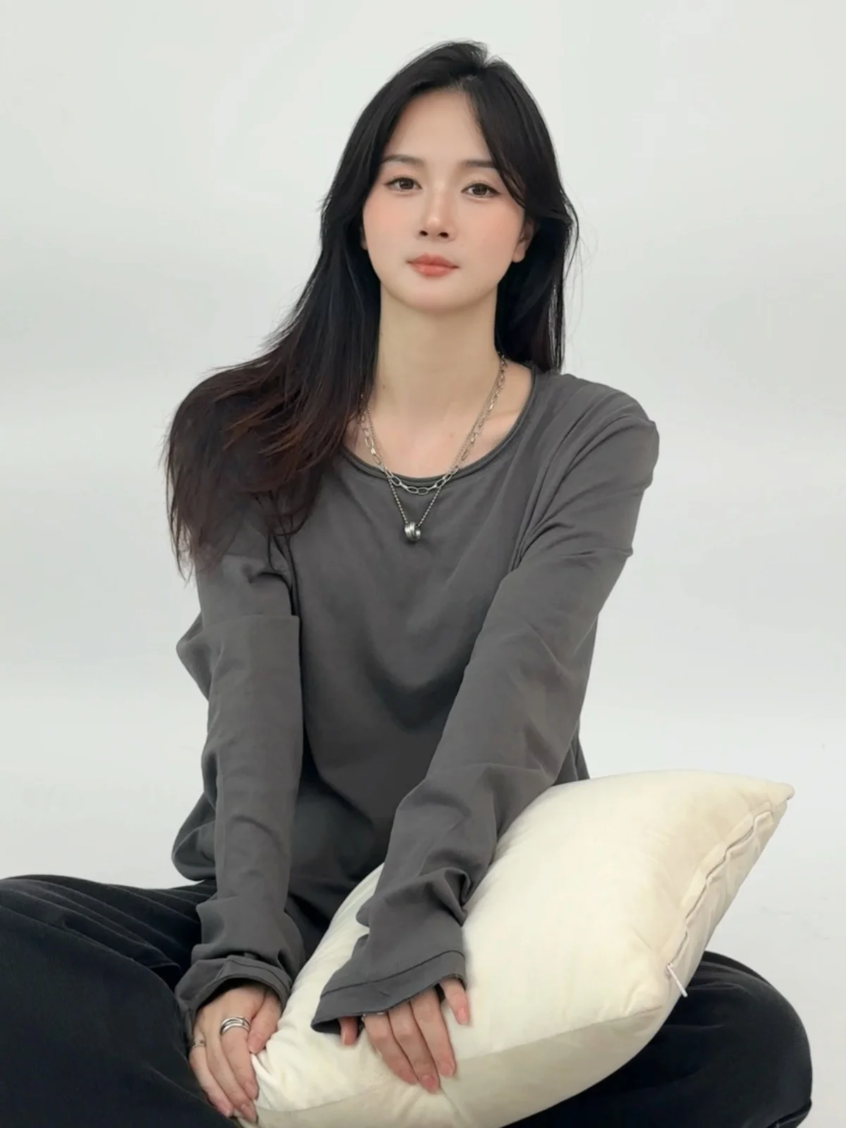 

Удобная женская футболка из хлопка с круглым вырезом и длинным рукавом, разноцветная, свободного кроя, для создания расслабленного образа