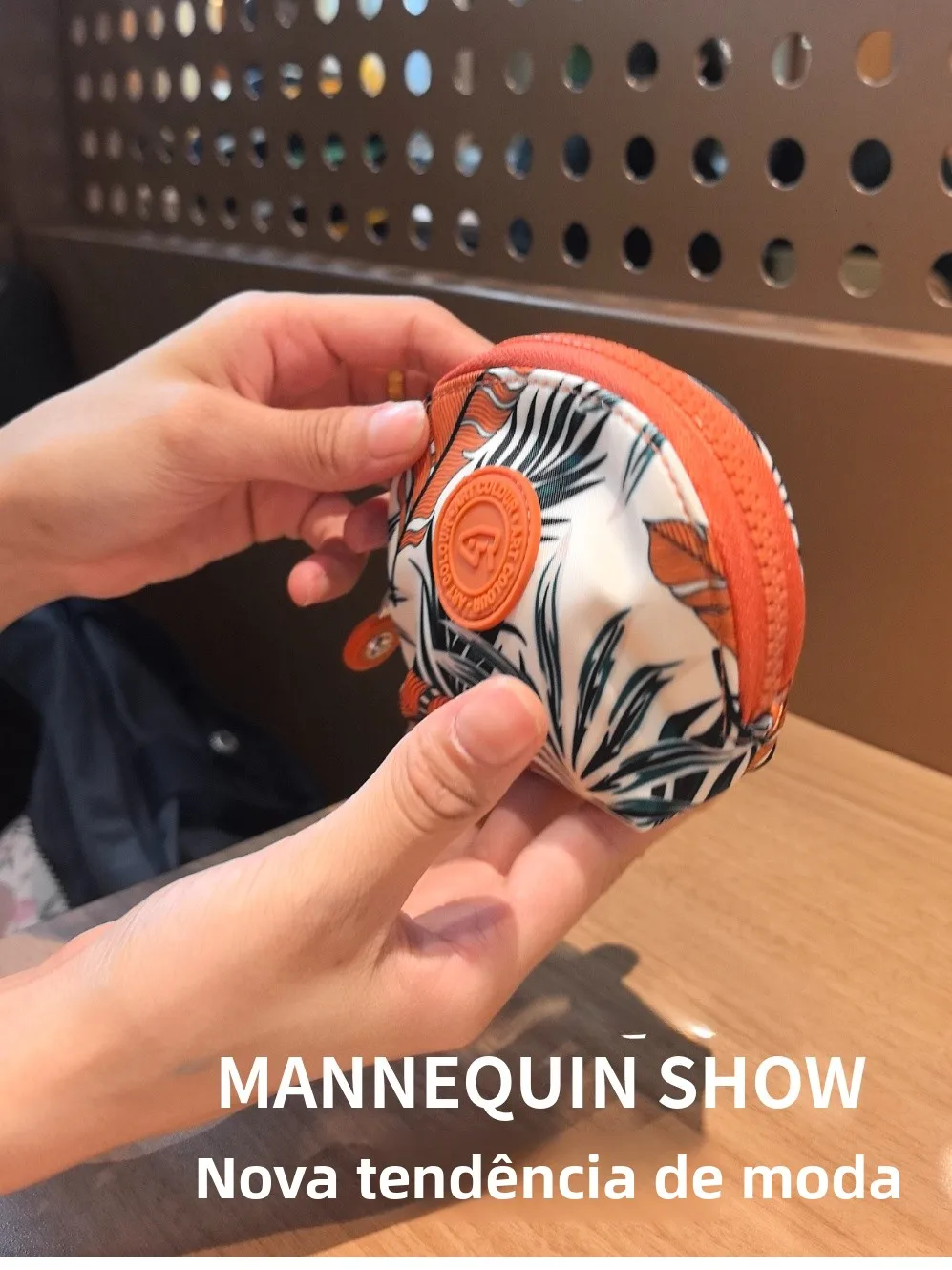 porta-moedas-chaveiro-moderno-porta-cartoes-e-bolsa-para-fones-de-ouvido-carteira-de-mao-com-toque-sofisticado-novo-e