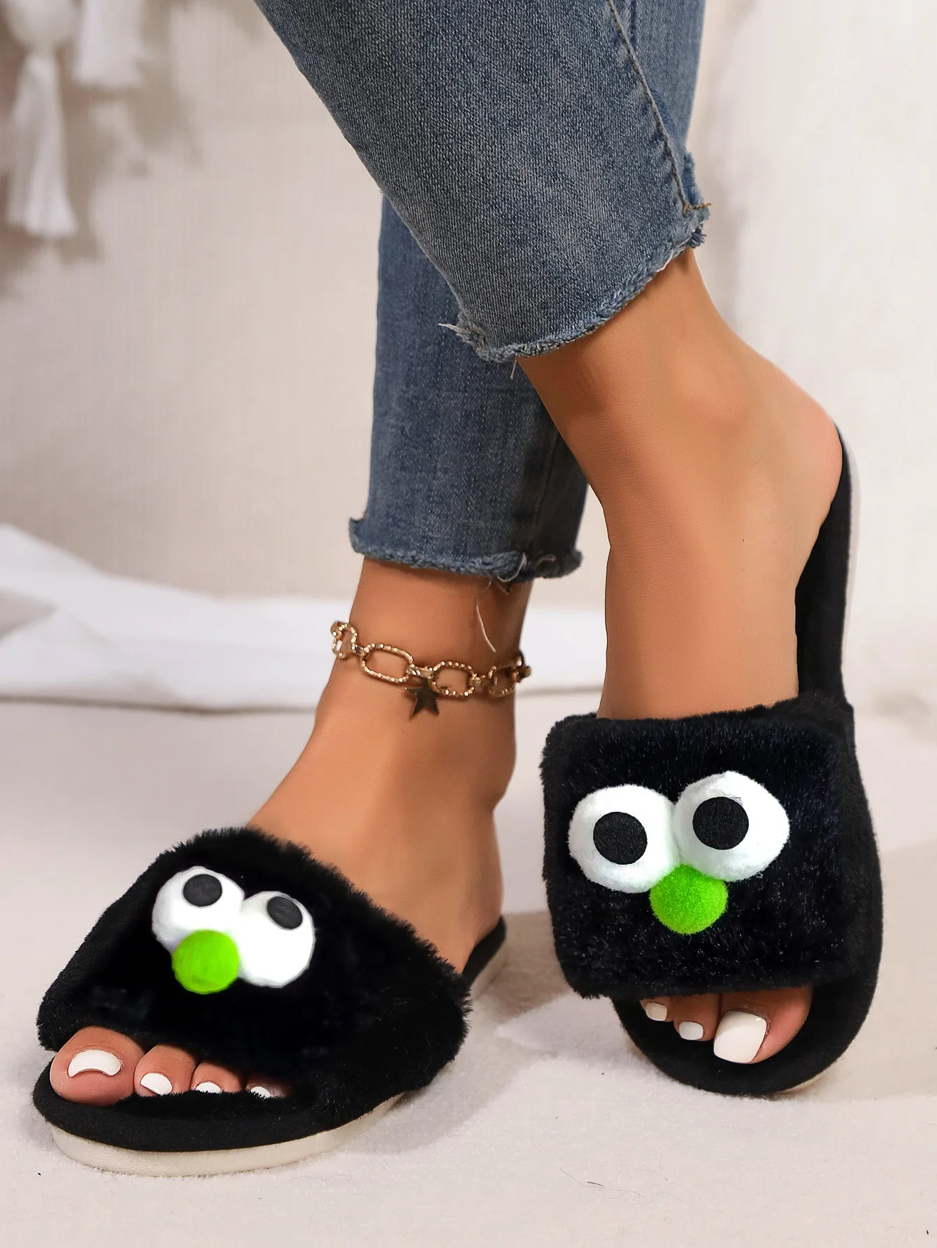 شباشب نسائية، للخريف والشتاء، داخلية غير قابلة للانزلاق، دافئة، عيون صغيرة لطيفة، شباشب مفتوحة من القطيفة الكرتونية بكلمة واحدة