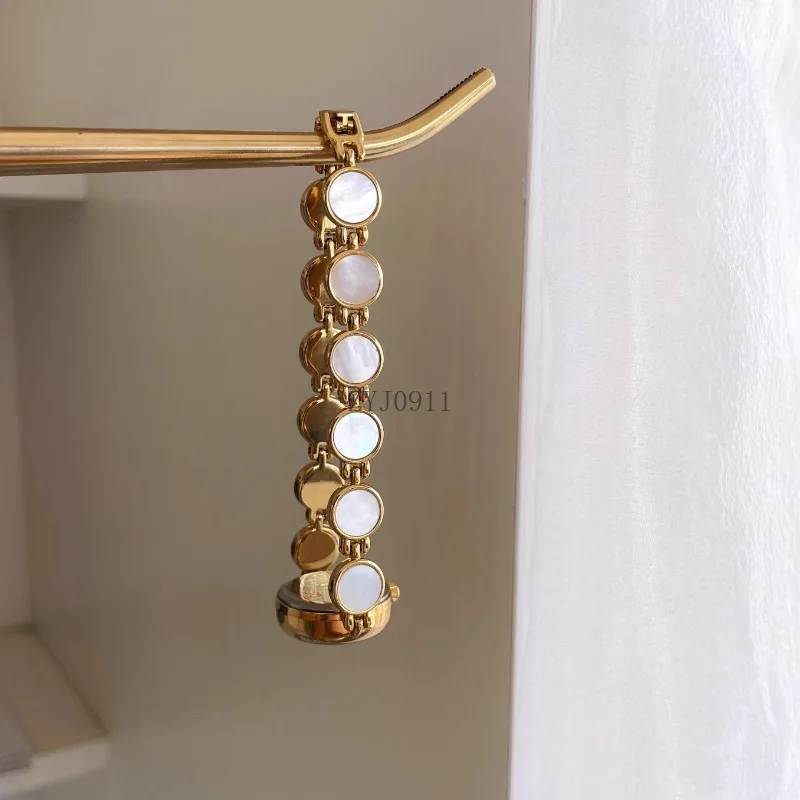 Simple Fritillary Small Disc Bracelet Watch Retro Quartz Ladies Exquisite Watch