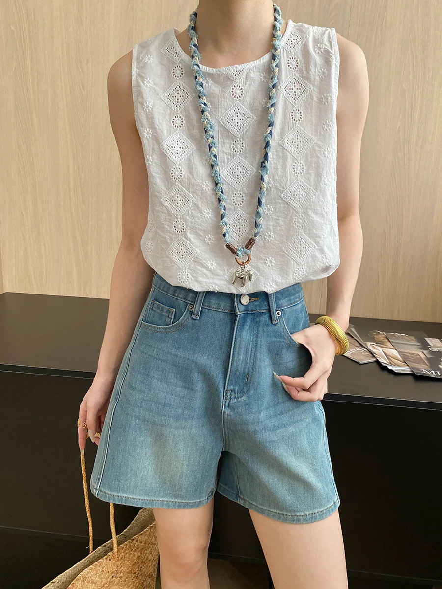 

Washed High Waist Slimming A-Line Wide Leg Denim Shorts L7607