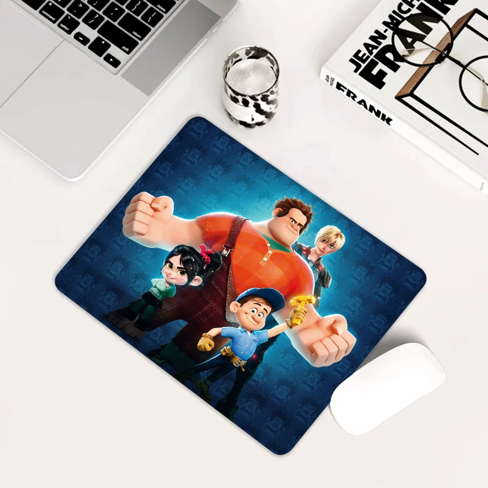 Disney Wreck-It Ralph Mousepad Custom Skin Desktop Desk Mat Kawaii Gaming Accessories Pad Padmouse Desk Play Mats