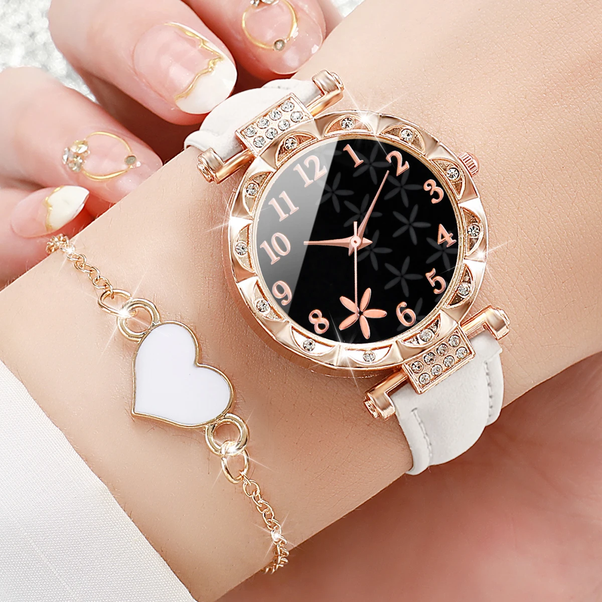 6PCS/Set Fashion Flower Dial Women\'s Quartz Casual Leather Band Analog Watches Heart Bracelets Set(Without Box)
