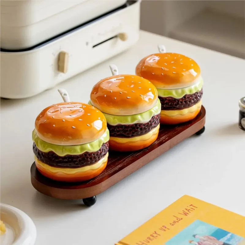 

Creative Cute Burger Shaped Ceramic Salt Jar Monosodium Glutamate Seasoning Jar Household Kitchen Storage Bottle With Lid ZI194
