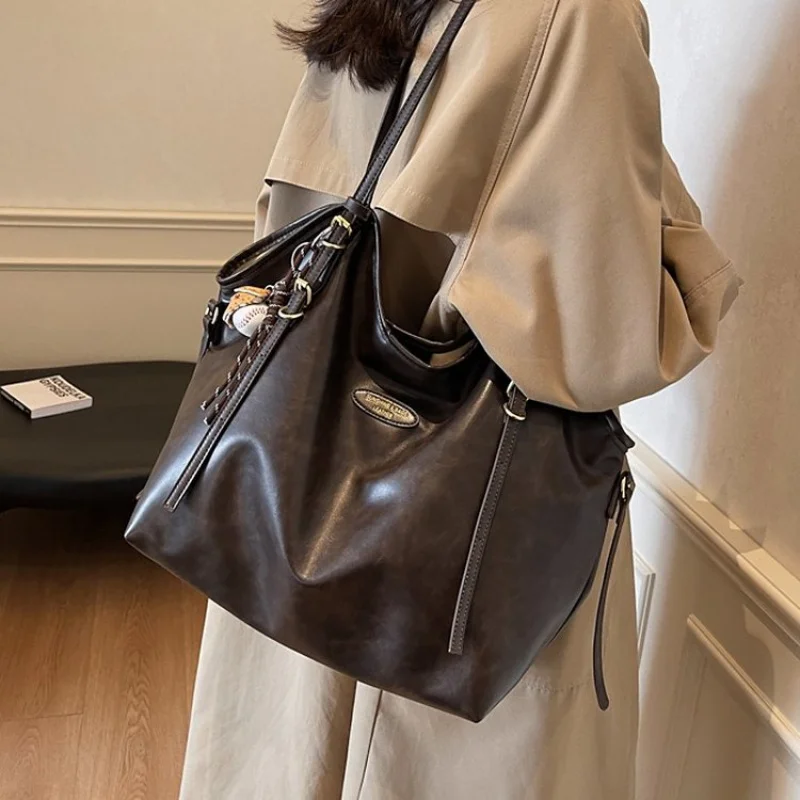 

Women's Handbag Made Of Comet-Patterned Leather Featuring Trendy Iceland Lightweight Soft Daily Look