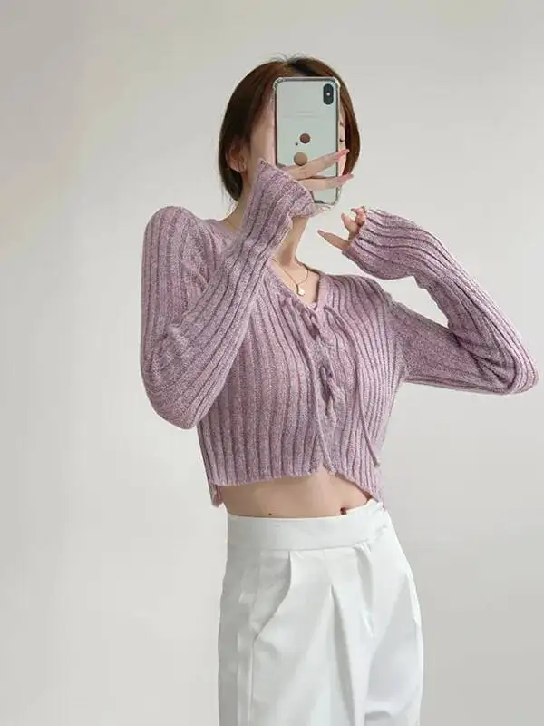 2026 Autumn/winter New Lace Up V-neck Long Sleeve Flower Grey Knitted Sweater Women Vertical Pit Stripe Slim Short Top T35H