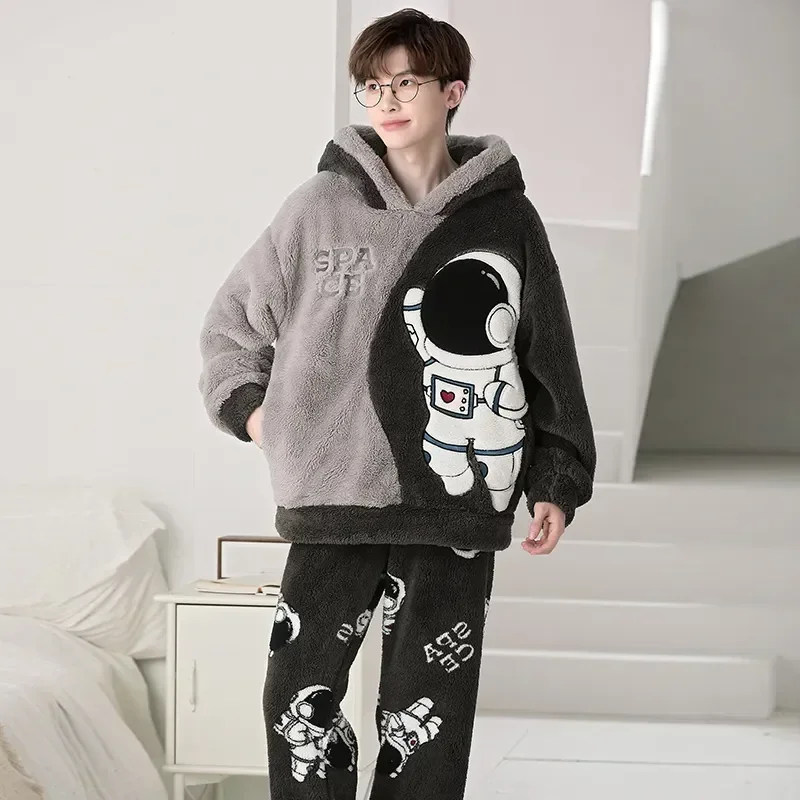 Conjunto de Pijama para hombre, ropa de dormir cálida coreana, suave, gruesa, con capucha de astronauta, para adulto, Invierno