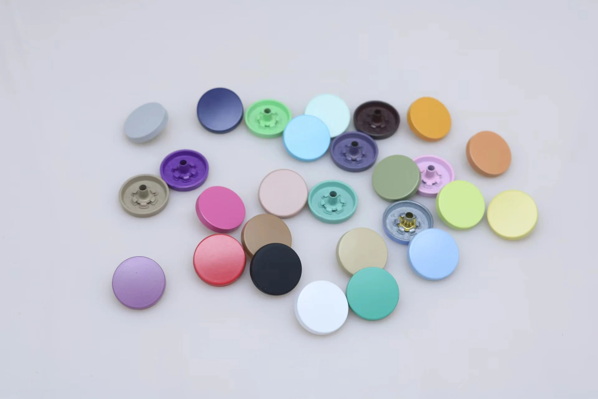 New30 Sets Leather Snap Fasteners 15mm Round Duty Metal Buttons,No Sewing Color Button for Clothes, Jackets, Jeans Wears