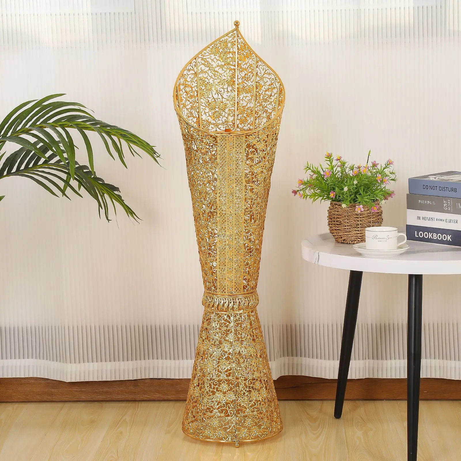Arab Style Metal Incense Burner Iron Art Aroma Diffuser European Light Luxury Home Decor Gift oil burner