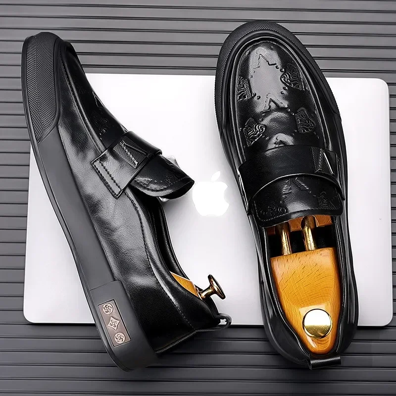 Designer New British Style Luxury Leather Shoes for Men Fashion Soft Sole Casual Men\'s Dress Shoes Spring Summer Loafers Male